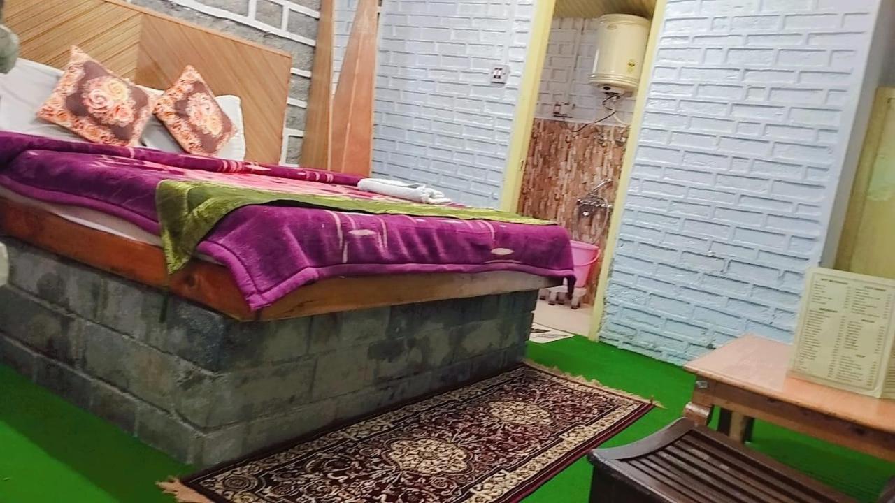 Hotel Seraj International 马拉里 外观 照片