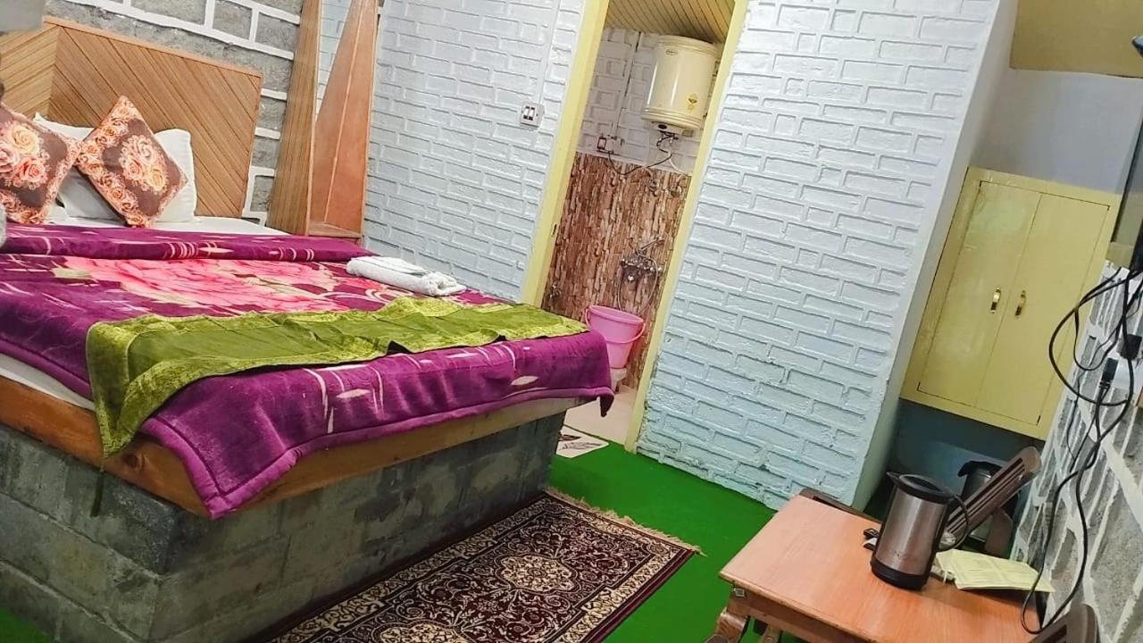 Hotel Seraj International 马拉里 外观 照片