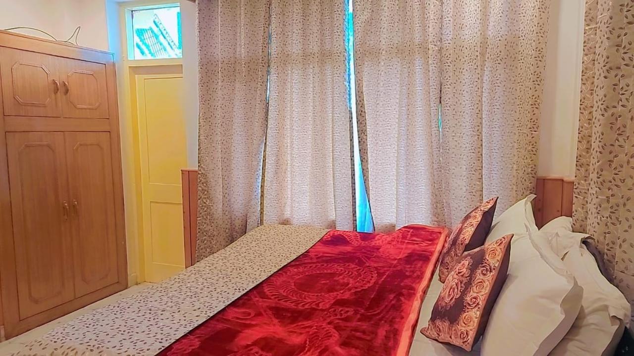Hotel Seraj International 马拉里 外观 照片