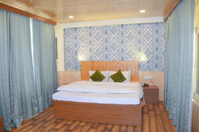 Hotel Seraj International 马拉里 外观 照片